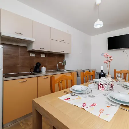 Sea View Apartmán *