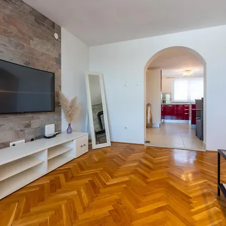 Sea View ツリクヴェニツァ